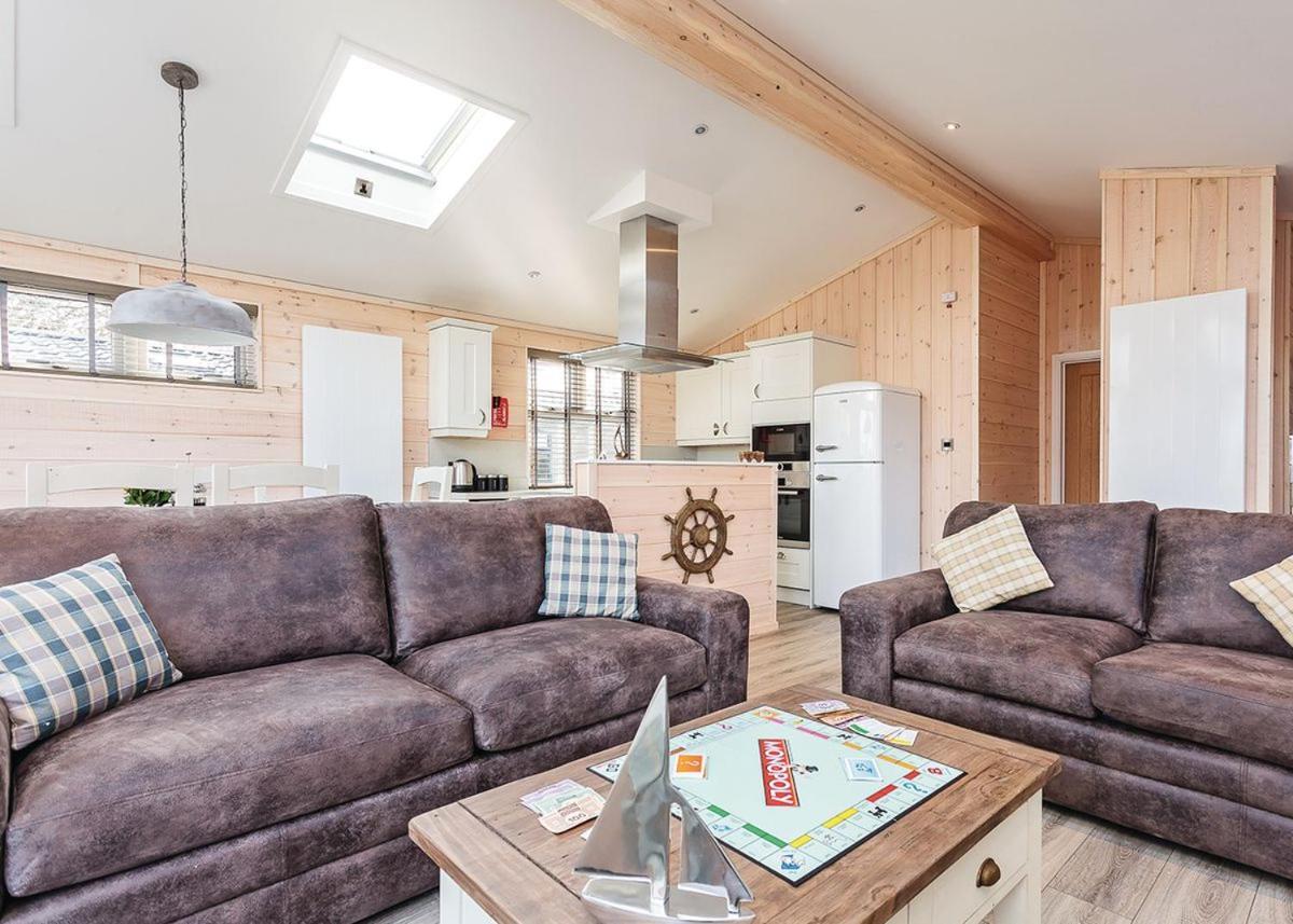 Woodside Bay Lodge Retreat Wootton Bridge  Dış mekan fotoğraf